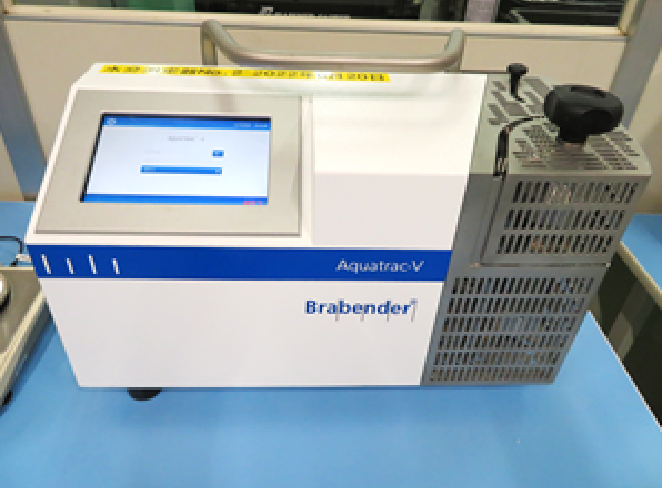 水分测定仪（Brabender公司制）